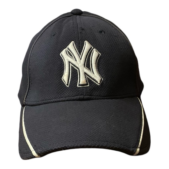 🗽Classic “NY” Yankees New Era Authentic Official Batting Practice Cap! - Picture 9 of 9